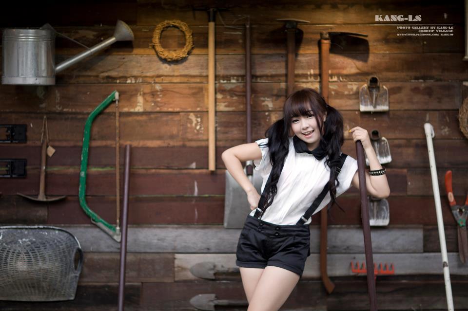 รวมภาพความแซ่บของเอมมี่ เดวา
