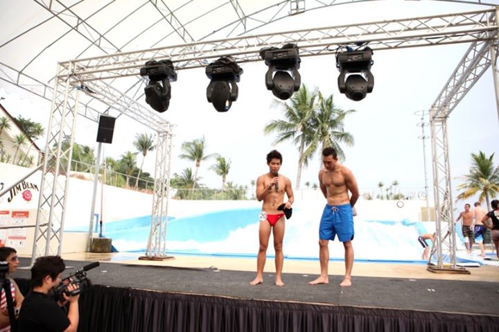 หนุ่มหล่อจากแดนสิงคโปร์