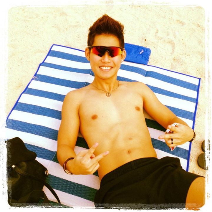 หนุ่มหล่อจากแดนสิงคโปร์