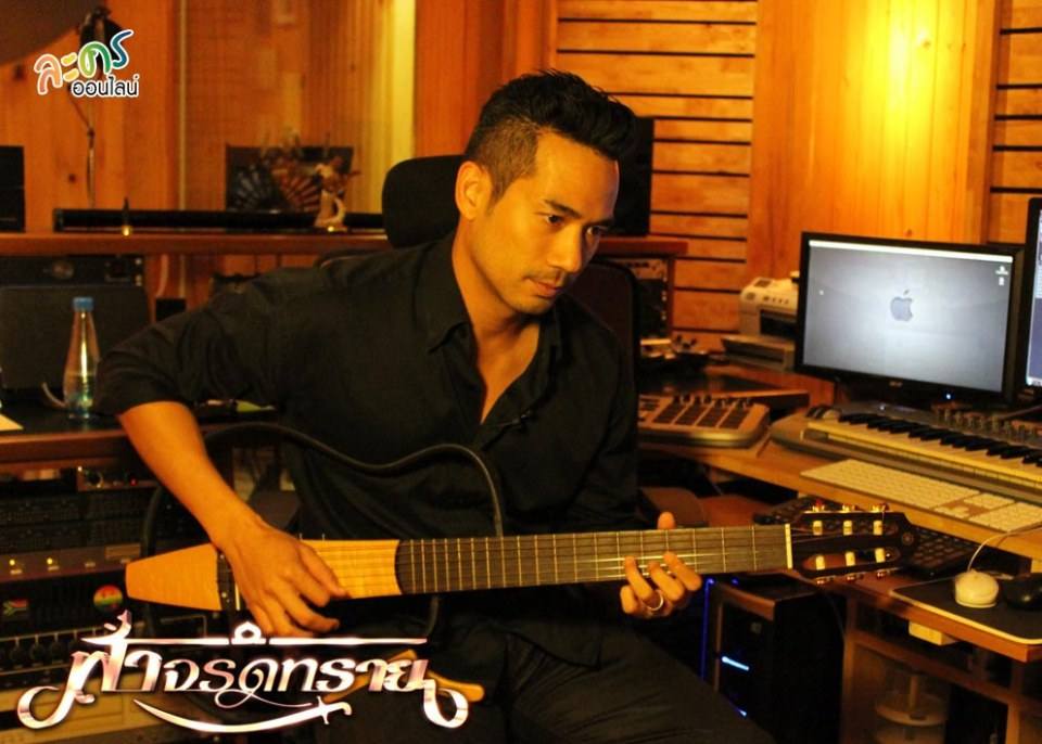 เพลงประกอบละครฟอร์มยักษ์ 'ฟ้าจรดทราย' ตุ้ย ธีรภัทร แต่งเอง ร้องเอง