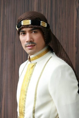 พระเอกละครฟอร์มยักษ์ 'ฟ้าจรดทราย' ตุ้ย ธีรภัทร 'ชารีฟ'