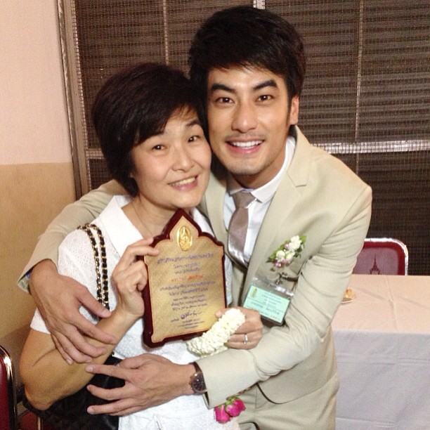 ความน่ารักของแม่ลูกดารา รับวันแม่ 2556
