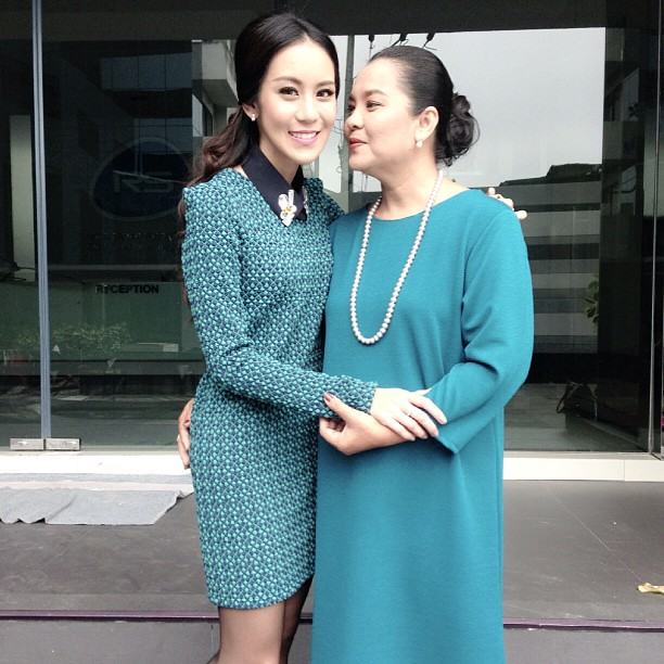 ความน่ารักของแม่ลูกดารา รับวันแม่ 2556