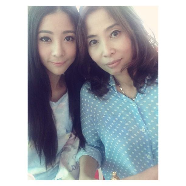 ความน่ารักของแม่ลูกดารา รับวันแม่ 2556