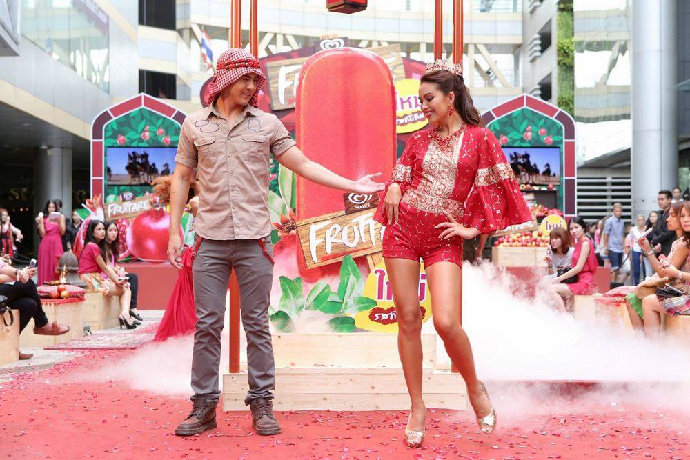 “เทย่า-เต้ย” ด๊านซ์เปิดตัว ฟรุตทาเร่ ทับทิม