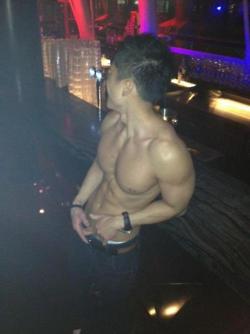 คนรักหนุ่มเซ็กซี่ 605