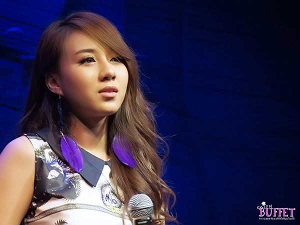 สาวสวยเสียงใส "จอย AF8"