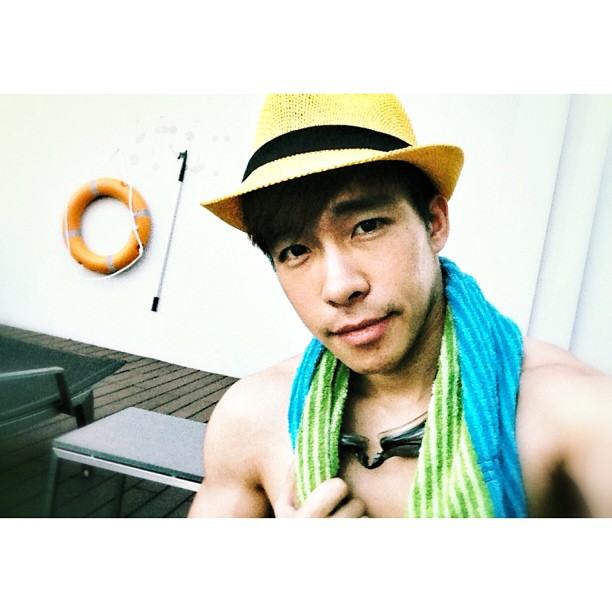 let's #SWIM !!! #พร็อพเยอะไปมะ #กลัวจะน้อยชิ้นเกิน 55555 IG@natsakdatorn