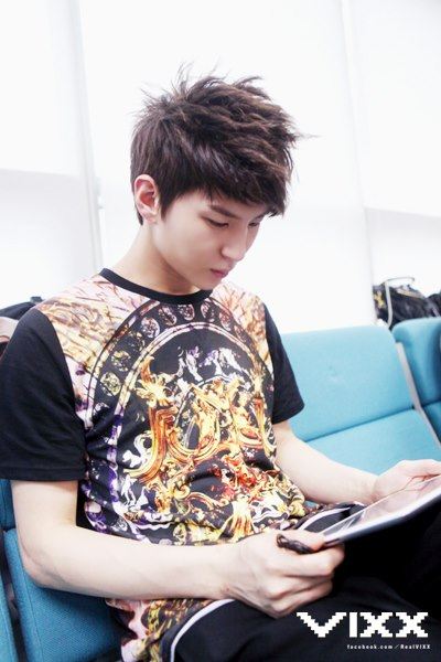 NEO!!!!!!.....หล่อจริง..หล่อโฮกกกก......VIXX