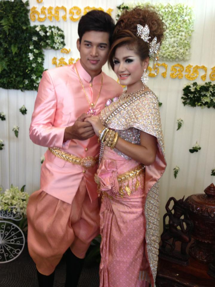 ประมวลภาพงานแต่งเขมรสวยๆ