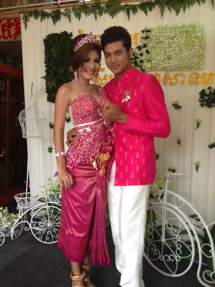 ประมวลภาพงานแต่งเขมรสวยๆ