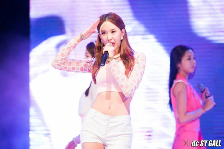 Erin 9muses ครับ สาวสวยแสนเกรียน ^^