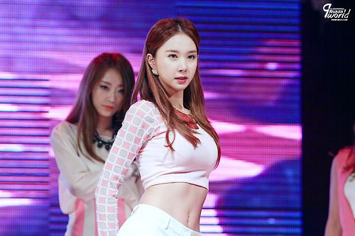 Erin 9muses ครับ สาวสวยแสนเกรียน ^^