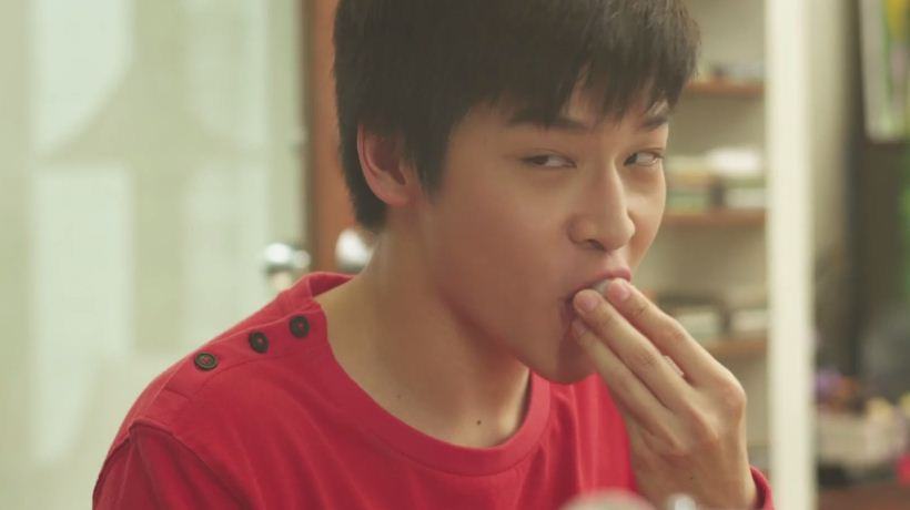 โอ้ว... ท่ากินลิ้นจี่ของมาร์ชนี่ช่าง...