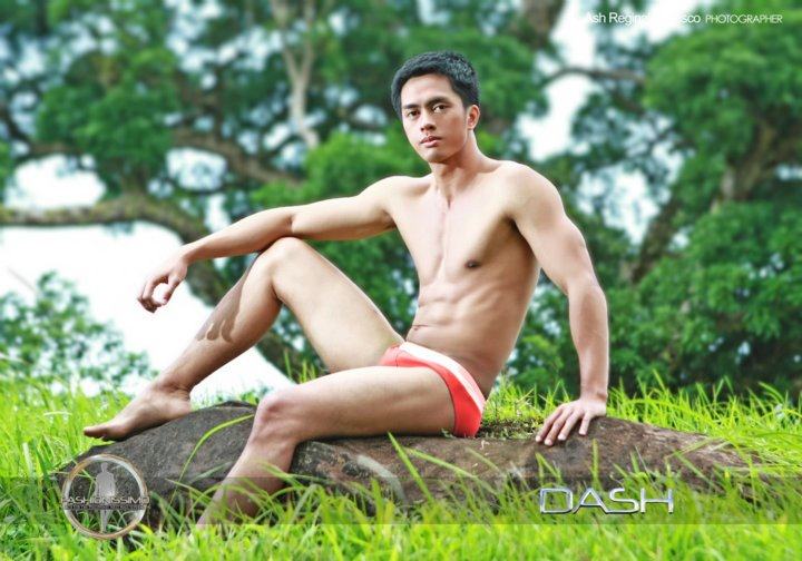 กางเกงในสีแดง