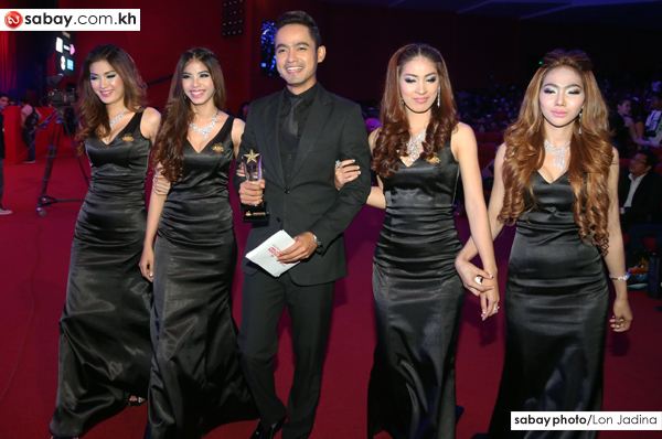ดาราเขมรที่ได้รับแชมป์ประจำปี 2013