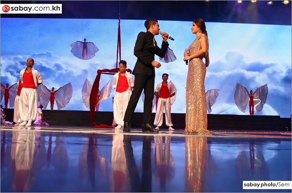 ดาราเขมรที่ได้รับแชมป์ประจำปี 2013