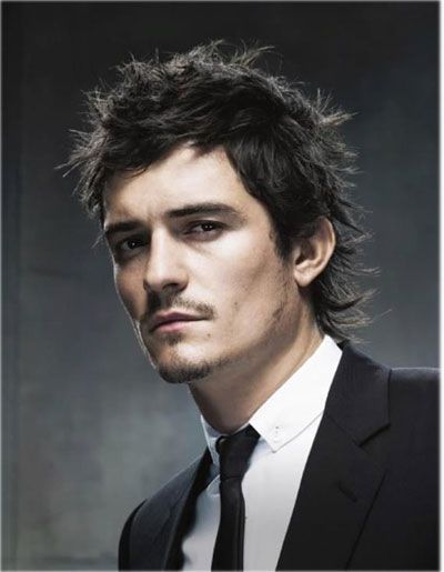 ผู้ชายมีหนวดหล่อเข้มจริงๆ
