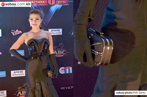 ดาราเขมรกับรสนิยมใช้กระเป๋า