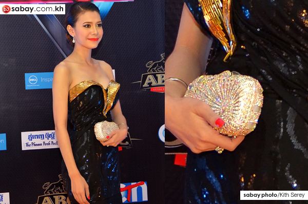 ดาราเขมรกับรสนิยมใช้กระเป๋า