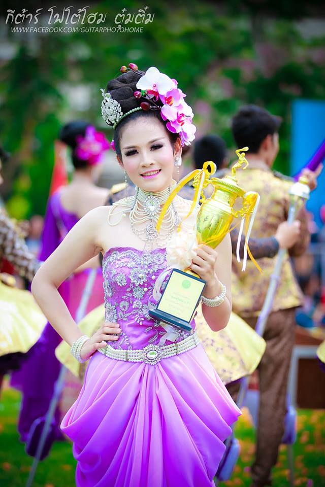 กีฬาสี รร.วิสุทธรังษี จ.กาญจนบุรี ยิ่งใหญ่อลังการงานสร้างจัดเต็มสุดๆ