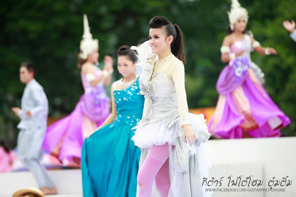 กีฬาสี รร.วิสุทธรังษี จ.กาญจนบุรี ยิ่งใหญ่อลังการงานสร้างจัดเต็มสุดๆ