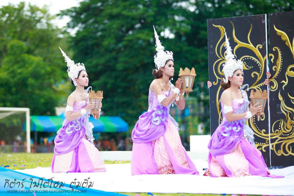 กีฬาสี รร.วิสุทธรังษี จ.กาญจนบุรี ยิ่งใหญ่อลังการงานสร้างจัดเต็มสุดๆ