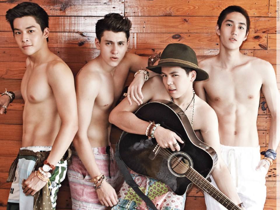 หนุ่มๆน่าถอดจากสุดสัปดาห์ Wow!!