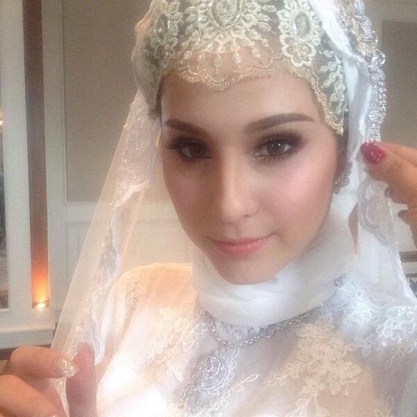 ภาพเบื้องหลังแฟชั่นของสาวขวัญ อุษามณี จากนิตยสาร I Do