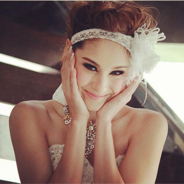 ภาพเบื้องหลังแฟชั่นของสาวขวัญ อุษามณี จากนิตยสาร I Do
