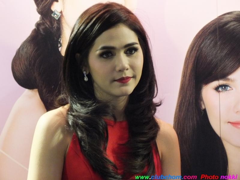 ชมพู่ อารยา ในงานPhilips ActiveCare Beauty Roadshow