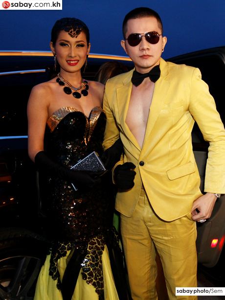 ดาราเขมรกับคู่รักในงานรับแชมป์