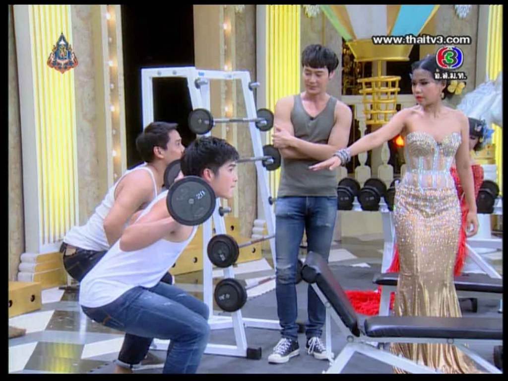 ไม่สมกับการตั้งใจรอดูเลย นึกว่าจะถอด ไหนว่า3แชบ ไม่สมกับชื่อเลย