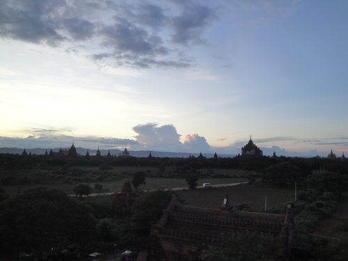 ตะลึงในความยิ่งใหญ่ของ"ทะเลเจดีย์"จุดชมวิวใหม่พุกาม