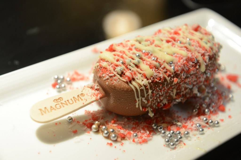 ปิดฉากอย่างสวยงาม Magnum Cafe เซเล็บแน่นร่วมประมูลสมบัติในร้าน