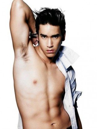 คุณชอบใครมากกว่ากันระหว่าง เจมส์ จิรายุ และ ณเดชน์