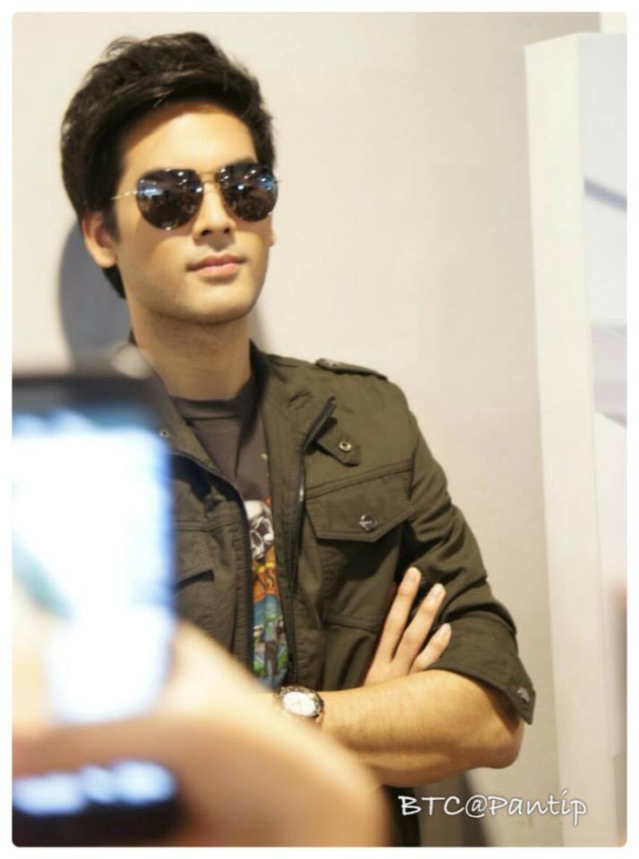 "บอม ธนิน"  สวมนาฬิกา 14 ล้าน  !!
