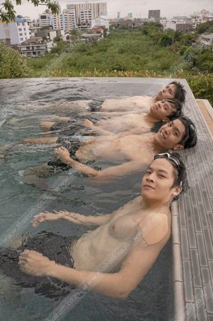 พอแค่นี้ก่อน.....105 (5 หนุ่มฮอร์โมน วัยว้าวุ่น)