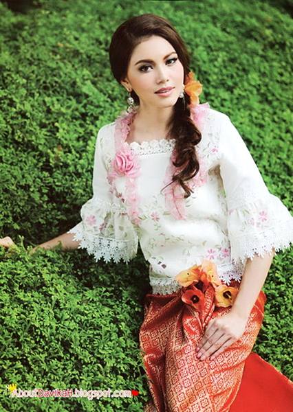 ใหม่ ดาวิกา ..  ผมสวย หุ่นดี