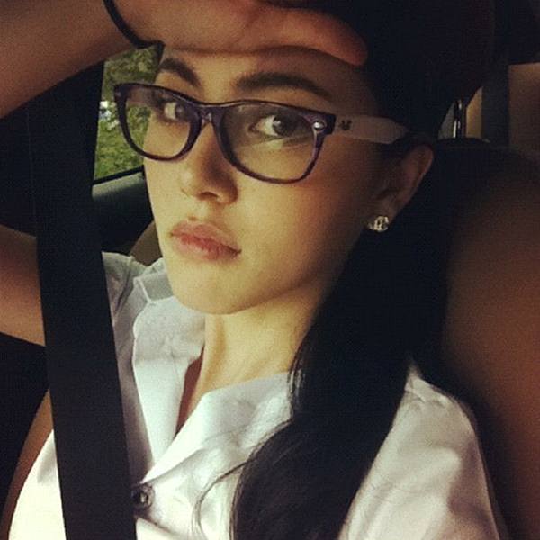ใหม่ ดาวิกา ..  ผมสวย หุ่นดี