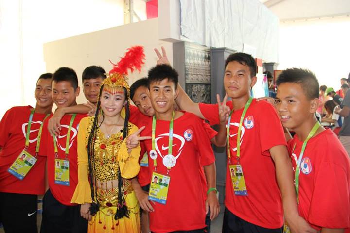 ไปส่องหนุ่มน้อยข้างสนาม Asian Youth Games 2013 กันค่ะ