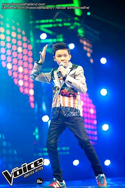 หนุ่มน้อยหล่อเท่ห์ เสียงดี ต๊ะ THE VOICE
