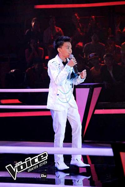 หนุ่มน้อยหล่อเท่ห์ เสียงดี ต๊ะ THE VOICE