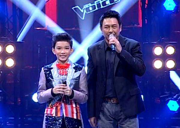 หนุ่มน้อยหล่อเท่ห์ เสียงดี ต๊ะ THE VOICE