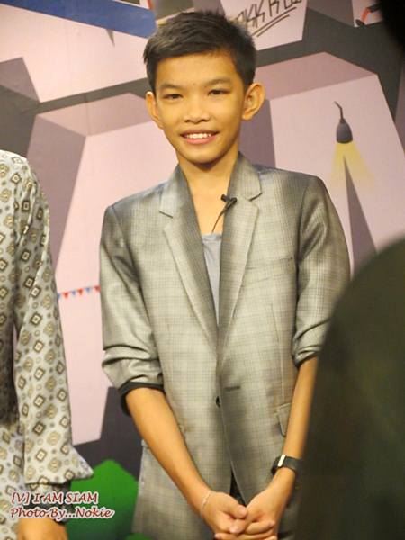 หนุ่มน้อยหล่อเท่ห์ เสียงดี ต๊ะ THE VOICE