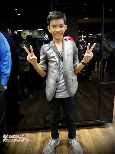 หนุ่มน้อยหล่อเท่ห์ เสียงดี ต๊ะ THE VOICE