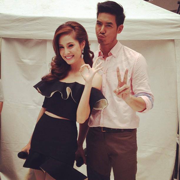ขวัญ - เวียร์  ใน "7 สีคอนเสิร์ต Weir for Fan"