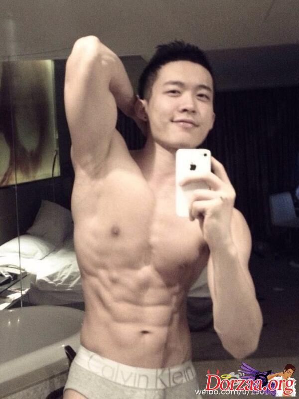 หนุ่มๆกับโทรศัพท์