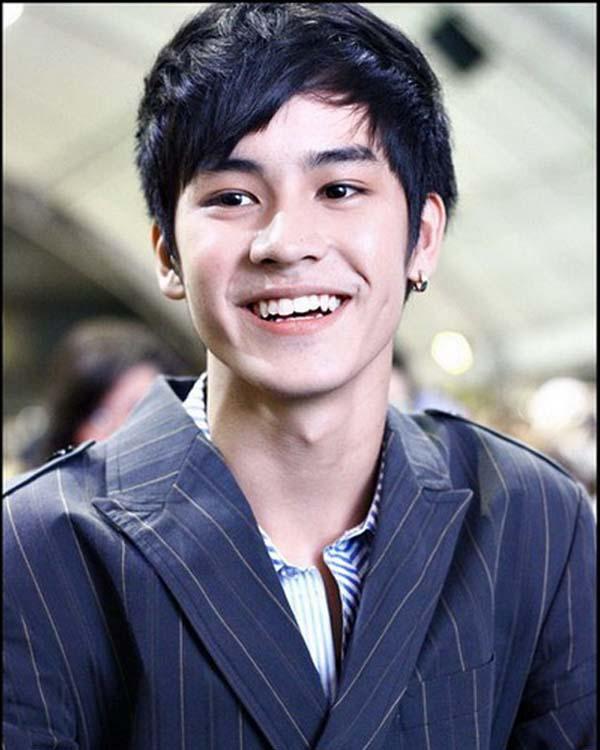 บันไดดาว^^เก้า จิรายุ ละอองมณี