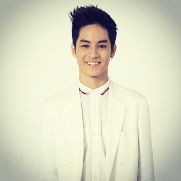 บันไดดาว^^เก้า จิรายุ ละอองมณี